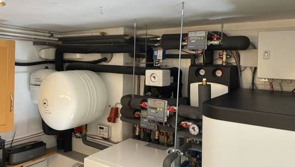 Fraunhofer ISE: Wärmepumpen heizen im Altbau effizient und klimafreundlich