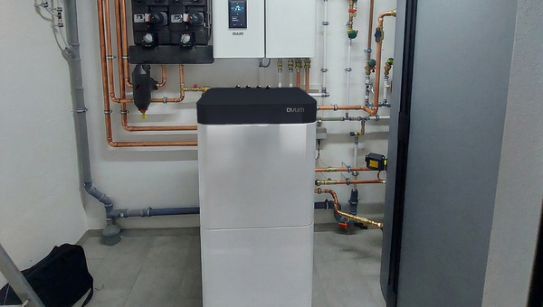 Ovum Cubic: Erste stapelbare Solewärmepumpe mit 150 g R290 pro Modul