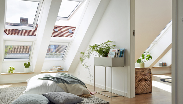 Glas schafft Licht, Raumbeziehungen und visuelle Offenheit.