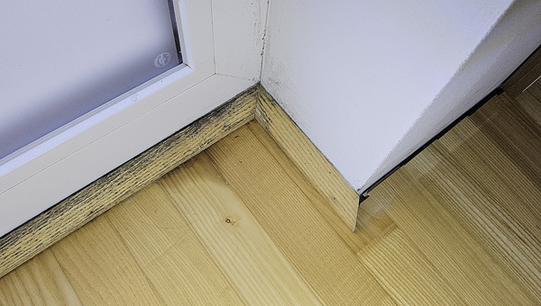 Neubau, 3-fach-Verglasung, Lüftungsanlage… und trotzdem Schimmel am Fenster