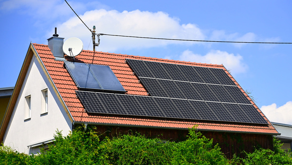 Studie ordnet Photovoltaik als Einstieg in Erneuerbare ein