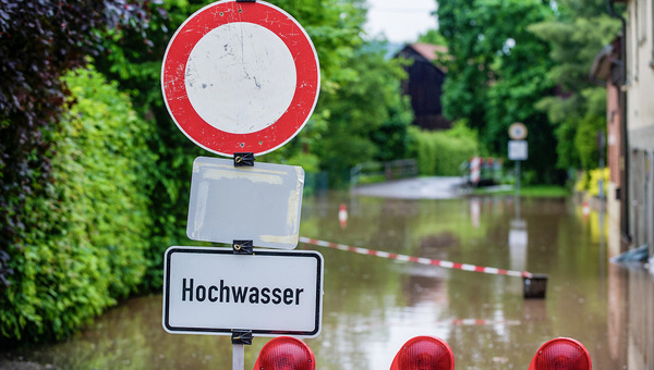 So werden Gebäude vor Sturm und Hochwasser sicher