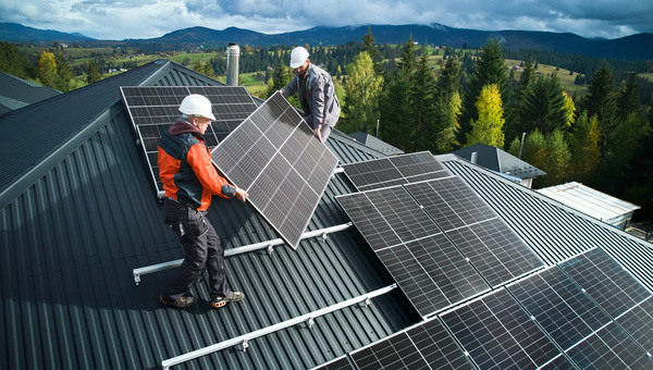 EEG-Ziel 2026 er­reicht: Branche warnt vor Aus­bau­knick