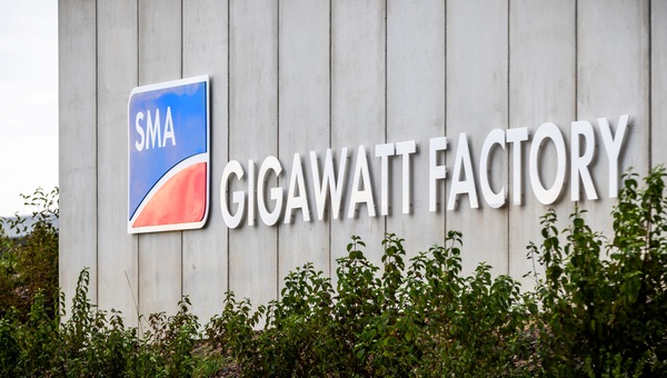 SMA eröffnet Gigawatt Factory in Niestetal