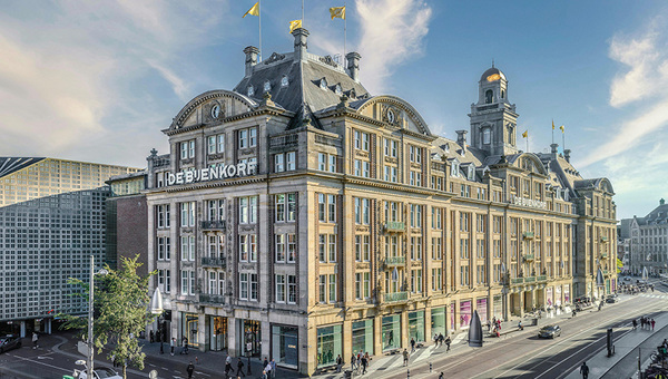 Vakuumisolierglas: Denkmalschutz trifft Dämmung in Amsterdamer Luxuskaufhaus
