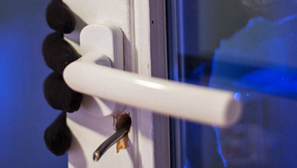 So bohren sich Einbrecher die Bohrer stumpf So bohren sich Einbrecher die Bohrer stumpf