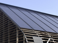 8 neue PV-Montagesysteme für Metalldächer