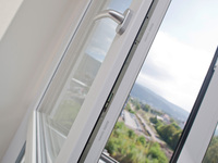 Rehau: Fenstersystem Geneo mit RAU-Fipro X