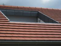 Was man bei der Sonnenschutz-Montage im Dachbereich beachten muss