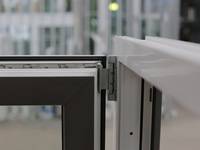 Kneer-Südfenster: Neue Beschlaggeneration für Kunststoff-Fenster
