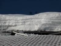 TÜV Rheinland: Belastung von Dächern hängt von Schneeart ab