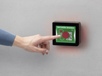 Fluchttürsteuerung über intelligentes Touch-Display von Assa Abloy 