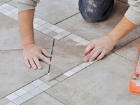 Hausbesitzer: Knapp zwei Drittel wollen vorerst keine Handwerker beauftragen