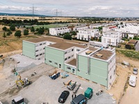 Hochwertige Klima- und Lüfungstechnik für temporäre Schule