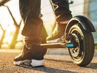 dena-Studie: E-Scooter-Sharing unterstützt urbane Verkehrswende