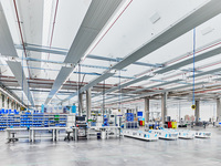 Heizen und Kühlen mit Deckenstrahlplatten