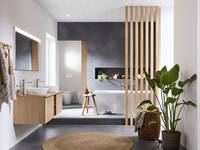 Heimdschungel: Pflanzen werten das Ambiente auf und machen das Bad lebendig.