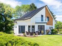 Sonnenenergiedach: Photovoltaik und Solarthermie als Effizienz-Duett