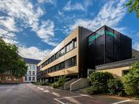 Görres Gymnasium Koblenz mit Fassade von Kalzip