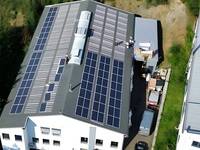 Modellbau Becker mit PV-Leichtmodulen von Osnatech Sunman