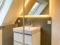 So passt ein Kleinbad ins Dachgeschoss