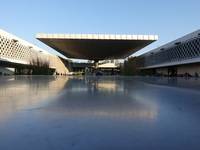 Nationalmuseum für Anthropologie in Mexiko: Bronzesäule trägt ganzes Museumsvordach