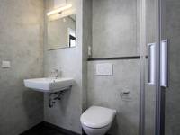 Modulares Badsystem „Easi Bath“: Wie SHK-Betriebe Bauzeiten auf drei Tage reduzieren können