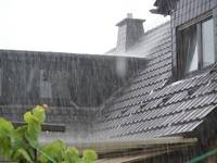 Wie viel Schutz bieten Rollläden und Co bei Sturm und Regen?