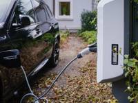 Studie: Ladeinfrastruktur für E-Autos in Mehrparteienhäusern möglich?