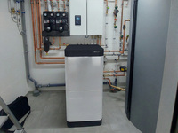 Ovum Cubic: Erste stapelbare Solewärmepumpe mit 150 g R290 pro Modul