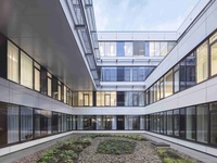 Brandschutzglas in Gesundheitseinrichtungen: Sicher, ästhetisch, hygienisch