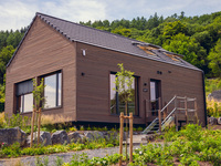 Design und Nachhaltigkeit im Einklang: KEUCO Produkte in ökologischen mlab.design Ferienhäusern im Nationalpark Eifel