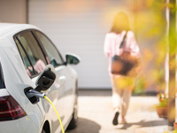 E-Fahrzeugbatterie als Netzspeicher nutzen