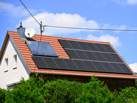 Studie ordnet Photovoltaik als Einstieg in Erneuerbare ein
