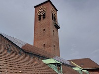 PV auf Denkmalschutz: Münchens Auferstehungskirche setzt auf Solarstrom