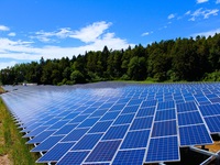 Gedreht: Erstes Freiflächensystem mit X-Modul-Technologie in Betrieb