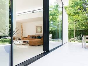 Schiebefenster cero verbindet Wohnraum mit Natur