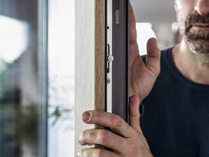 Rehau: Kaleido Woodec bringt Holzoptik aufs Fenster