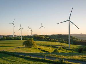 Investitionen: Verstärkte Nachfrage bei Erneuerbaren Energien