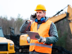 PSA und Warnschutz im Herbst - darauf müssen Sie jetzt achten PSA und Warnschutz im Herbst - darauf müssen Sie jetzt achten