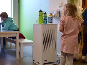 So halten Sie die Raumluft im Winter zu 99,995 Prozent virenfrei