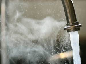 Trinkwassererwärmung: Durchlauferhitzer versus Speichersysteme