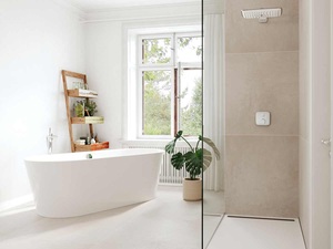 Badezimmer mit Kaldewei Badewanne und Dusche