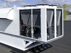 Effektive Klimatisierung von Industriehallen mit Lüftungsanlagen inklusive Heiz- und Kühlfunktion