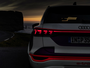 Audi Q6 e-tron mit digitaler Lichtsignatur