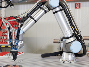 Roboter in der Glasproduktion: Wie Betriebe durch Cobots profitieren