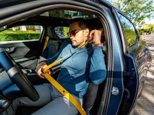 E-Autos richtig versichern: Das gilt es zu beachten