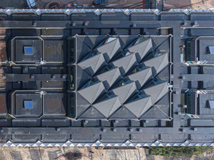 Sheddach mit Elementen von Velux von oben