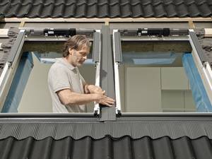 Neue Velux Eindeckrahmen für vertieften Einbau und Indach-PV-Systeme