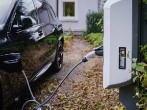 Studie: Ladeinfrastruktur für E-Autos in Mehrparteienhäusern möglich?